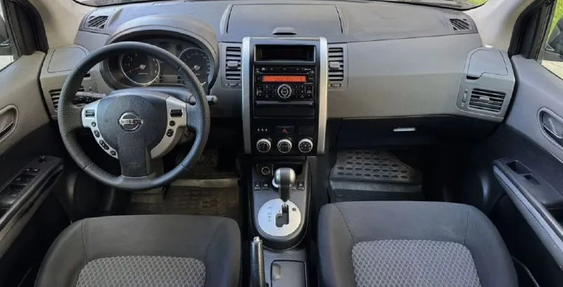 Nissan x-trail 2008 2.5 пробег- 258.000 км. кпп- автомат. полный привод птс- оригинал. 3 ключа. мотор полностью обслужен - запотевания устранены, новые катушки, свечи, масло с фильтром! кпп- также обслужена, новый радиатор охлаждения, трубки, масло с фильтром. кузов весь в родном окрасе за исключением задней левой двери и арки ( была притëртость). пороги, дно, низа дверей, арки - всё целое, заводское! в машине есть всё: мультируль, климат контроль, круиз контроль, доп. свет на крыше штатный, омыватель фар, датчик дождя, датчик света, эл. стекла и зеркала, подогрев сидений, птф, штатная магнитола и т. д. ходовая часть собранная - не гремит, не стучит ( новые шаровые, стойки стабилизатора, сайлентблоки). кардан отбалансирован, крестовины новые! салон ухоженный. юридически чистый! цена: 920.000 руб. тел: +79496462713 - фотография - 8