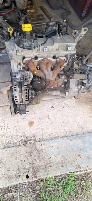 Продам двигатель renault логан 1.4 бенз в сборе с навесным цена 80к+79494308661 📞 звоните: +7(949)4308661 - фотография - 2