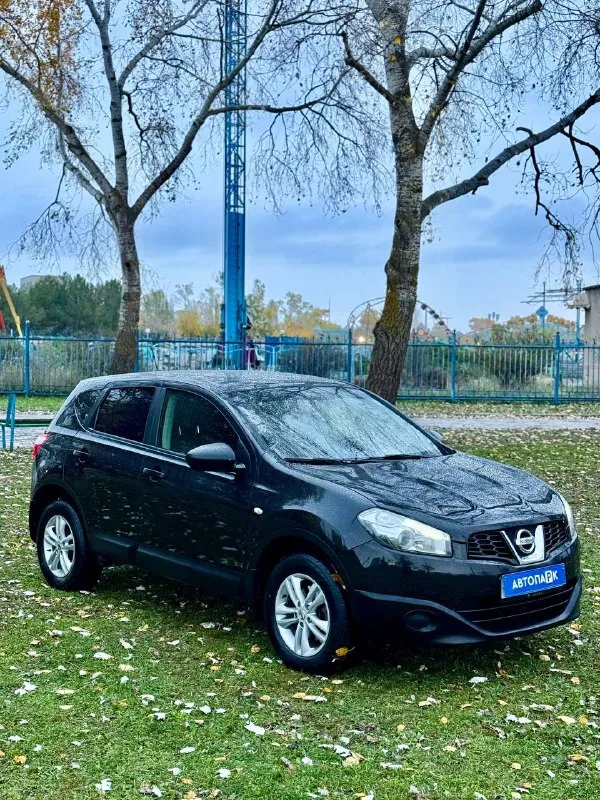 🇯🇵 nissan qashqai rest 💰цена: 1 180 000р. 🏢город: мариуполь 📅год выпуска: 2012 🧾пробег: 97 720 км. ⚙️двигатель: 1.6 16v. ⛽топливо: бензин ⚙️кпп: автомат 📞 телефон: +7-949-727-41-51 +7-949-551-91-52 +7-989-263-55-56 💾. .. инальный пробег. ✅ салон как новый. ✅ отличная комплектация: ❄️ кондиционер (работает отлично), подогрев сидений, гур, abs, кожаный мультируль, хороший led свет, подлокотник, оригинальные литые диски на новой резине, парктроник, центральный замок. улица шевченко 2️⃣6️⃣9️⃣ ⚠️бесплатно доставим этот или другой автомобиль в донецк, макеевку, бердянск, мелитополь и другие города новых территорий после детального видеообзора со всевозможными диагностиками⚠️ 🏦 возможна продажа в кредит по двум документам. - фотография - 3