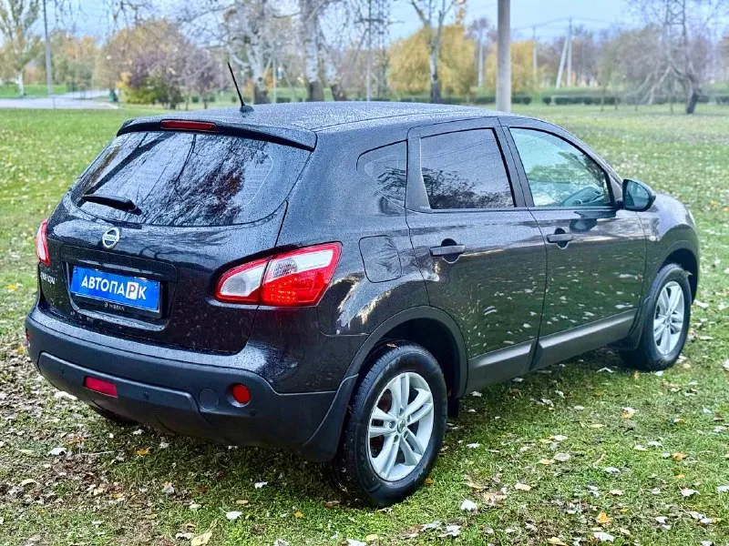 🇯🇵 nissan qashqai rest 💰цена: 1 180 000р. 🏢город: мариуполь 📅год выпуска: 2012 🧾пробег: 97 720 км. ⚙️двигатель: 1.6 16v. ⛽топливо: бензин ⚙️кпп: автомат 📞 телефон: +7-949-727-41-51 +7-949-551-91-52 +7-989-263-55-56 💾. .. инальный пробег. ✅ салон как новый. ✅ отличная комплектация: ❄️ кондиционер (работает отлично), подогрев сидений, гур, abs, кожаный мультируль, хороший led свет, подлокотник, оригинальные литые диски на новой резине, парктроник, центральный замок. улица шевченко 2️⃣6️⃣9️⃣ ⚠️бесплатно доставим этот или другой автомобиль в донецк, макеевку, бердянск, мелитополь и другие города новых территорий после детального видеообзора со всевозможными диагностиками⚠️ 🏦 возможна продажа в кредит по двум документам. - фотография - 4