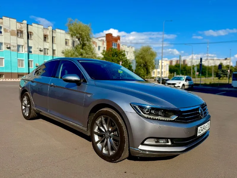 В продаже volkswagen passat b8 🔥🔥🔥 (европеец)
Год 2017
Highline ✅ 1.8t
130Т пробега.
-Подогревы сидений
-Руля -зеркал
-Лобового стекла -заднего стекло
-Трехзонный климат
Oled-экран виртуальная приборная панель,
-Электронный стояночный тормоз
Авто затемнение зеркал салон кожа + алькантара.
Адаптивные лед фары, автоторможение, функция багажника открывания с ноги (easy open) электро-багажник
Обслужен весь, все жидкости, масло в кпп, жидкость в мехатронике, колодки в круг.
Новые свечи
Новые колодки сзади
Масла двигателя
Фильтра везде
2 Ключа
Любые проверки
Полноразмерное запасное колесо.
Авто в отличном состоянии 🔥
Документы в полном порядке ✅
Регистратор спереди сзади с функцией слежения на парковке
Цена 2.200.000р
Кредит/обмен есть возможность при посредничестве
Осмотр г. Луганск
89591917917 Илья
👤
📞 Звоните: +7(959)1917917 - фотография - 2