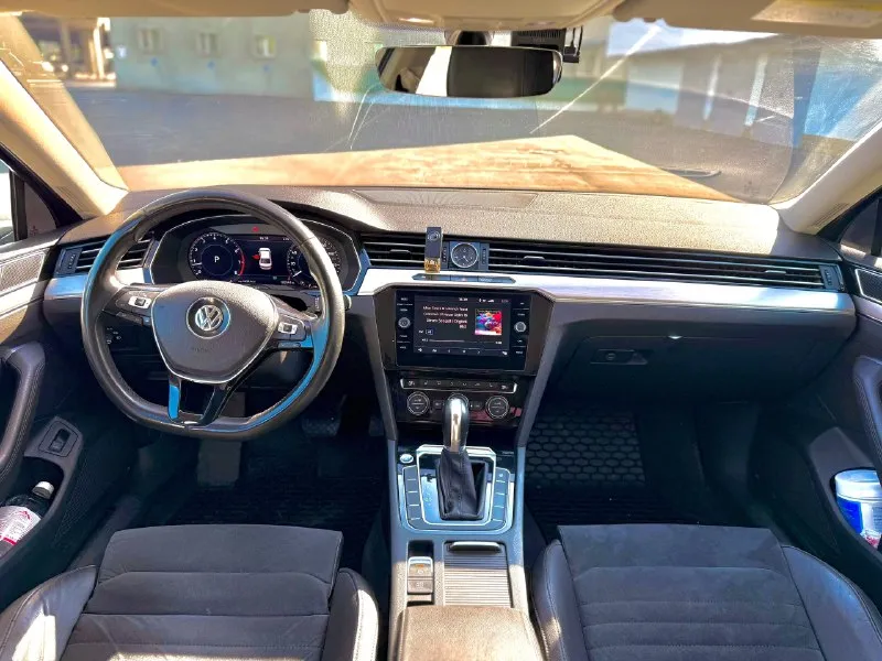 В продаже volkswagen passat b8 🔥🔥🔥 (европеец)
Год 2017
Highline ✅ 1.8t
130Т пробега.
-Подогревы сидений
-Руля -зеркал
-Лобового стекла -заднего стекло
-Трехзонный климат
Oled-экран виртуальная приборная панель,
-Электронный стояночный тормоз
Авто затемнение зеркал салон кожа + алькантара.
Адаптивные лед фары, автоторможение, функция багажника открывания с ноги (easy open) электро-багажник
Обслужен весь, все жидкости, масло в кпп, жидкость в мехатронике, колодки в круг.
Новые свечи
Новые колодки сзади
Масла двигателя
Фильтра везде
2 Ключа
Любые проверки
Полноразмерное запасное колесо.
Авто в отличном состоянии 🔥
Документы в полном порядке ✅
Регистратор спереди сзади с функцией слежения на парковке
Цена 2.200.000р
Кредит/обмен есть возможность при посредничестве
Осмотр г. Луганск
89591917917 Илья
👤
📞 Звоните: +7(959)1917917 - фотография - 7