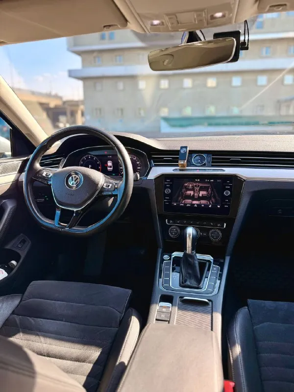 В продаже volkswagen passat b8 🔥🔥🔥 (европеец)
Год 2017
Highline ✅ 1.8t
130Т пробега.
-Подогревы сидений
-Руля -зеркал
-Лобового стекла -заднего стекло
-Трехзонный климат
Oled-экран виртуальная приборная панель,
-Электронный стояночный тормоз
Авто затемнение зеркал салон кожа + алькантара.
Адаптивные лед фары, автоторможение, функция багажника открывания с ноги (easy open) электро-багажник
Обслужен весь, все жидкости, масло в кпп, жидкость в мехатронике, колодки в круг.
Новые свечи
Новые колодки сзади
Масла двигателя
Фильтра везде
2 Ключа
Любые проверки
Полноразмерное запасное колесо.
Авто в отличном состоянии 🔥
Документы в полном порядке ✅
Регистратор спереди сзади с функцией слежения на парковке
Цена 2.200.000р
Кредит/обмен есть возможность при посредничестве
Осмотр г. Луганск
89591917917 Илья
👤
📞 Звоните: +7(959)1917917 - фотография - 9