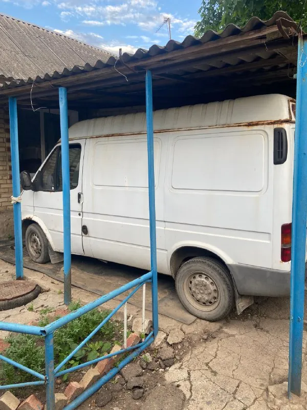 Продам ford транзит 1996 года 2.5 дизель, грузовой фургон, от хозяина. по всем вопросам +79496447174... - фотография