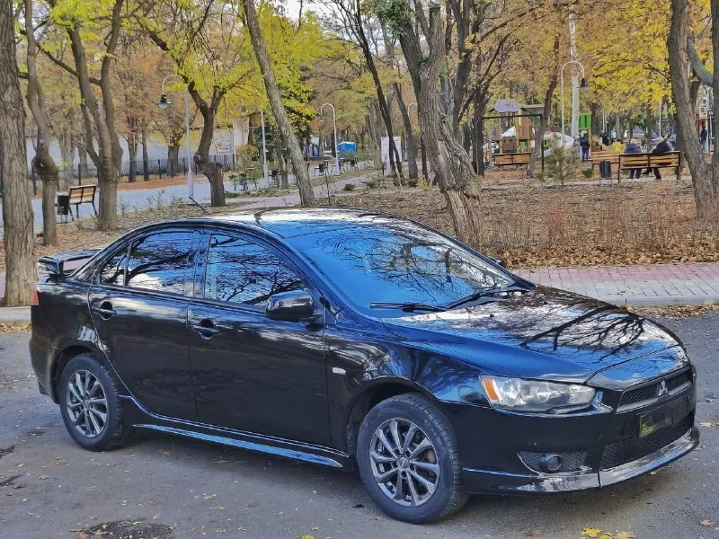 ‎mitsubishi lancer x (митсубиши лансер 10) год выпуска: 2008 двигатель: 1.8 пробег: 224 200 км коробка передач: механическая, 5-ступенчатая! ‎автомобиль в отличном состоянии, не требующий дополнительных вложений! авто юридически чист, без штрафов и запретов, готов к постановке на учёт. кузов в отличном состоянии, без следов коррозии, дно и пороги целые. комплектация: климат-контроль (заправлен и работает), круиз-контроль, датчики света и дождя, 8 подушек безопасности, мультируль, 4 стеклоподъёмника с доводчиками, электрические боковые зеркала с обогревом, камера заднего вида и функцию автопуска. автомагнитола carplay! стоимость: 730т. р.! торг возожен +79490454766 или whatsapp: +7-962-870-06-63. - фотография - 5