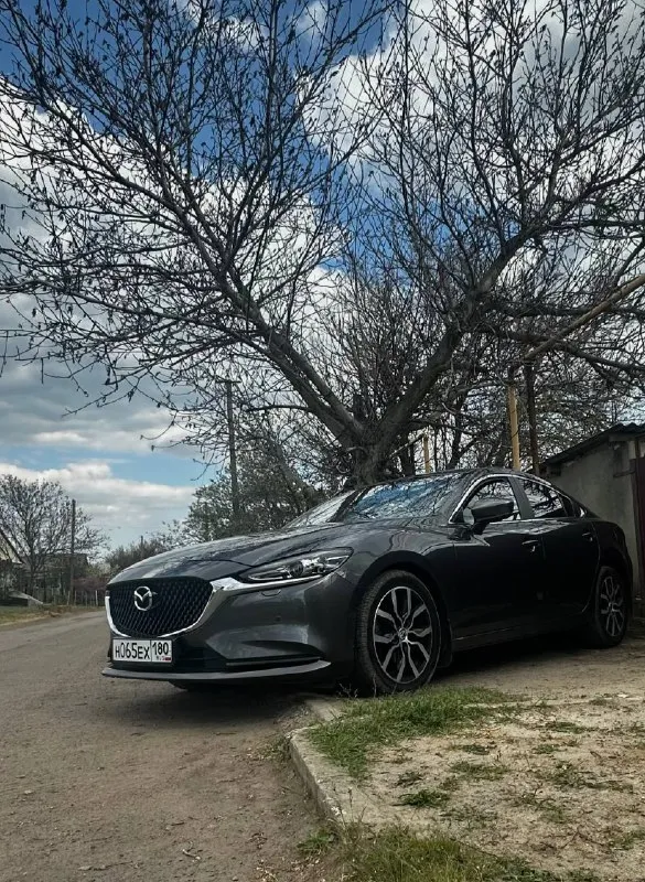 Продам личное авто mazda 6, at, 2.0, 78000 км пробега, в отличном состоянии и с гаражным хранением, двойные стекла, 2-х зонный климат-контроль, подогревы сидений, руля, зеркал, датчики дождя и света, круговые парктроники, камера заднего вида, зеркало с авто затемнением, carplay и android auto, второй комплект резины на дисках в подарок! цена: 3.000.000₽ +79494761470 - фотография - 3