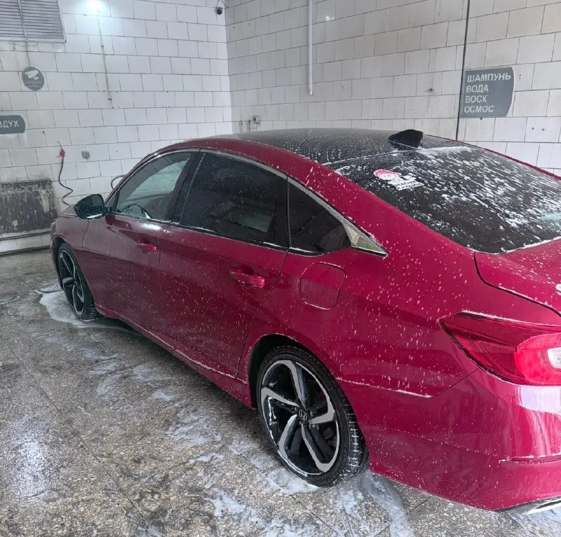 Продам honda accord sport 2018 1.5 turbo 🚗 продаётся honda accord x 1.5 turbo 🚗 📅 год выпуска: 2018 ⚙️ двигатель: 1.5 turbo (192 л. с.), бензин ⚙️ кпп: автомат (cvt) ⛽️ расход: от 7.5 л/100 км 📍 пробег: 112.000 📌 привод: передний 🪪 птс: оригинал / 1 владелец ⠀ 💡 комплектация: — адаптивный круиз-контроль — камера заднего вида — мультимедиа с carplay / android auto — брейк система (доп. торможение) ⠀ ✅ машина в отличном состоянии, ничего делать не нужно ✅ вся электроника работает ✅ своевременное обслуживание, свежие масла и фильтра ✅ готов к проверкам на любом сто 🫰- 2,250,000 торг у капота. +79494158731 донецк, макеевка. 📞 звоните: +7(949)4158731 - фотография - 2