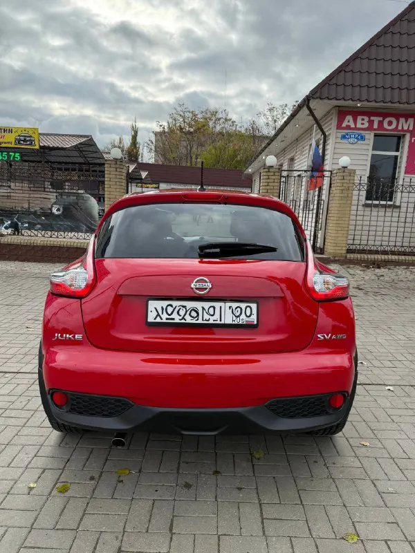В продаже nissan juke 2016г. автомат 2л. , бензин полный привод оригинальный пробег 115 000 км бесключевой доступ, сигнализация starline с меткой от угона, установлен дорогой андроид с навигацией, климат, подогрев сидений, круиз - контроль, bluetooth, управление аудио с руля. автомобиль в отличном состоянии, по технике вообще без нареканий. коробка и мотор в идеале. цена 1 270 000 руб донецк, центр +79493055000 - фотография - 5