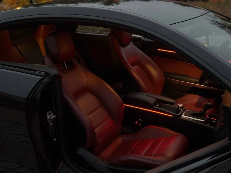 Представляю к вашему вниманию действительно живой вариант mercedes benz w212 coupe год 2010 мотор 1.8т без масложора, без ошибок и прочих проблем. коробка автомат, чувствует себя прекрасно, без пинков. итак, это е250, модификация на 204 силы с завода. хорошая комплектация, красивый салон на красной коже, регулируемая подсветка салона, память сидений и руля, подогрев передних сидений и зеркал, 2х зонный климат контроль (рабочий), круиз контроль, два ключа, тонировка в круг, черный потолок. прошла 219т, родной пробег, история обслуживания с 2019 года, заказ-наряды отдам вместе с машиной, из недавнего замена масляного стакана, теплообменника двс, замена масла в акпп и в двс, замена тосола, бензонасоса и бенз фильтра. кузов в хорошем состоянии, под керамикой, резина хорошая, едет на все свои 204 л. с, никогда не подводила на дальних расстояниях. птс оригинал, от машины не избавляемся, хотим обновиться. естественно владелец, переоформление без проблем. осмотр макеевка цена 1.350.000 +79494126615 - фотография - 9