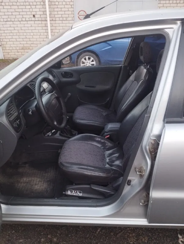 Продам daewoo ланос. цена:350000т. р. 2007г. в. мотор 1.5 механическая кпп. на автомобиле установлено гбо 2 поколения с регистрацией. два комплекта колёс, зима на 13 железных дисках, лето на 14 титанах. свежий аккумулятор. за детальной информацией обращаться по телефону:+79493630898. г. иловайск. 📞 звоните: +7(949)3630898 - фотография - 5