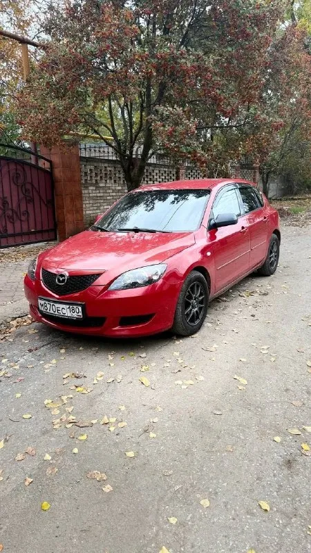 Mazda 3 2004г ( mazda 3) пробег 207т. км двигатель работает ровно, масло не ест. коробка простая и надёжная, передачи все включаются ровно, работает как положено. кузов ровный, все стекла родные. салон опрятный, не затертый, не прокуренный. ходовая часть обслужена, ничего не стучит. комплектация: гур, эл. стеклоподъёмники, эл. регулировка зеркал(с подогревом) кондиционер (работает исправно) датчик света/дождя, обогрев заднего стекла. за машину не стыдно, с документами полный порядок. цена 579.р, торг у капота. +79497182722 осмотр г. донецк, кировский район 📞 звоните: +7(949)7182722 - фотография - 3