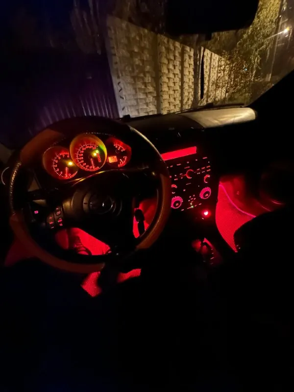 Mazda 3 2004г ( mazda 3) пробег 207т. км двигатель работает ровно, масло не ест. коробка простая и надёжная, передачи все включаются ровно, работает как положено. кузов ровный, все стекла родные. салон опрятный, не затертый, не прокуренный. ходовая часть обслужена, ничего не стучит. комплектация: гур, эл. стеклоподъёмники, эл. регулировка зеркал(с подогревом) кондиционер (работает исправно) датчик света/дождя, обогрев заднего стекла. за машину не стыдно, с документами полный порядок. цена 579.р, торг у капота. +79497182722 осмотр г. донецк, кировский район 📞 звоните: +7(949)7182722 - фотография - 5