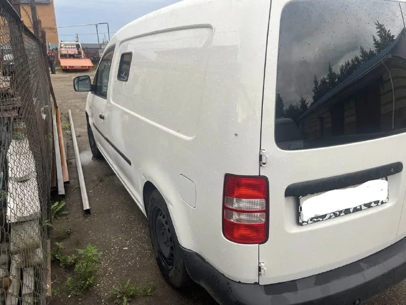 Продаётся специализированный, бронированный автомобиль volkswagen caddy 2.0 tdi 2012 год. пробег 300000км. цена 750000.торг уместен. г. макеевка. по документам все ровно, ставится/снимается с учёта без проблем. все интересующие вопросы по телефону +79493091660 николай. 📲 tg: николай донецкий 📞 звоните: +7(949)3091660 - фотография - 8