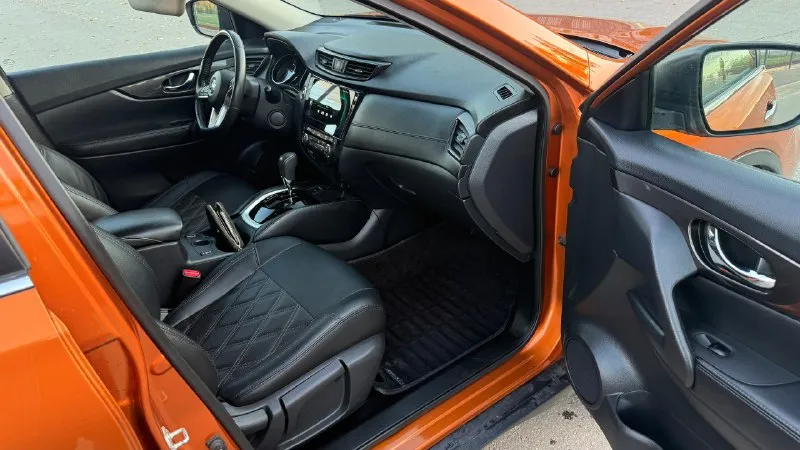 Nissan x-trail в актуальном рестайлинговом исполнения. это не просто автомобиль, а надежный партнер для города и путешествий, оснащенный по максимуму. электропривод багажника система бесключевого доступа осмотр: г. луганск техническая информация: * год выпуска: 2019 (рестайлинг) * пробег: 94 000 км ( преимущественно по трассе) * двигатель: 2.0 л (бензин) * коробка передач: вариатор x-tronic (cvt) * привод: передний * владельцев по птс: 4 * состояние: идеальное, без вложений для нового владельца 1 980,000р. 9591618010 📞 звоните: +7(959)1618010 - фотография - 3