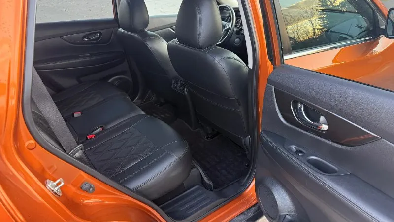 Nissan x-trail в актуальном рестайлинговом исполнения. это не просто автомобиль, а надежный партнер для города и путешествий, оснащенный по максимуму. электропривод багажника система бесключевого доступа осмотр: г. луганск техническая информация: * год выпуска: 2019 (рестайлинг) * пробег: 94 000 км ( преимущественно по трассе) * двигатель: 2.0 л (бензин) * коробка передач: вариатор x-tronic (cvt) * привод: передний * владельцев по птс: 4 * состояние: идеальное, без вложений для нового владельца 1 980,000р. 9591618010 📞 звоните: +7(959)1618010 - фотография - 4