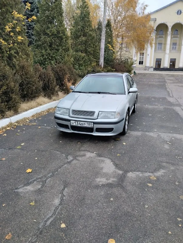 Skoda 2008 г. 1.8. пробег 280 тыс. машина обслуж. недавно прошло большое т. о. поменял стойки, блины, опорные, подушки, свечи, грм, помпа. на данный момент без вложений. цена 650 хороший торг. 79493111246 📞 звоните: +7(949)3111246 - фотография - 2