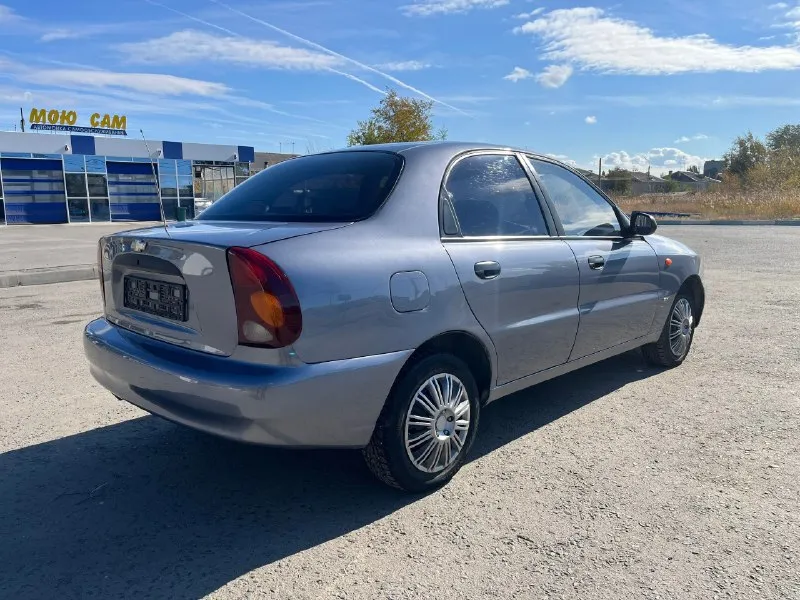 ⚡⚡⚡ chevrolet lanos (ланос) 2008⚡⚡⚡ максимальная комплектация sx (кондиционер, подушка безопасности, гур, электростеклоподьемники, тахометр, часы, бортовой компьютер) двигатель 1,5 в отличном состоянии, кузов блестит 🚗 без рыжиков, после полировки, стаканы как новые. двигатель масло не расходует, не дымит. кпп не хрустит и не вылетает, переключается четко. ходовая как мячик🏀 без посторонних звуков. кондиционер работает❄( заправлять не нужно) салон чистый после химчистки в идеале! зимняя резина nokian автомобиль не требует абсолютно не каких вложений! переоформление без проблем, без запретов и ограничений. цена 355 000 рублей, не большой торг. осмотр енакиево. телефон: +7 949 563 55 01 +7 949 646 19 85 📞 звоните: +7(949)5635501 - фотография - 4