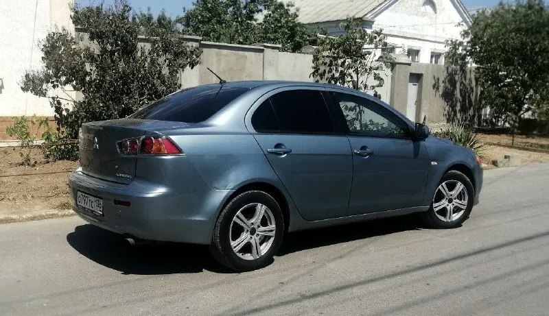 Mitsubishi lancer х 2011 год выпуска, рестайлинг !!! осмотр - донецк. тел: +7990-248-52-99 (telegram, вотсап). херсонский оператор, с феникса звонить бесплатно. цена – 685 000 ₽ не такси, не каршеринг, во владении у юрлиц никогда не была. пробег 210 тыс км 1.5 mt 109 л. с. отличная техника крепкий кузов средний рынок на рестайлинговые лансеры - 850.000 машина в хорошем рабочем состоянии. все расходники менялись вовремя по регламенту. на момент стоит новый аккумулятор, новая резина nokian, ходовая в полном порядке. есть антикоррозийная обработка, обесшумлена. двигатель заводится без каких-либо проблем, работает ровно, не троит, не дымит. мкпп работает отлично, ошибок на приборной панели нет. отличная комплектация: кондиционер, бортовой компьютер, сенсорная магнитола, abs, esp, иммобилайзер, airbag, подогревы сидений (2 режима), сигнализация starline, подогрев зеркал и заднего стекла, гур, стоит светодиодная оптика, серворуль. торг присутствует, звоните 📞 звоните: +7(990)2485299 - фотография - 8