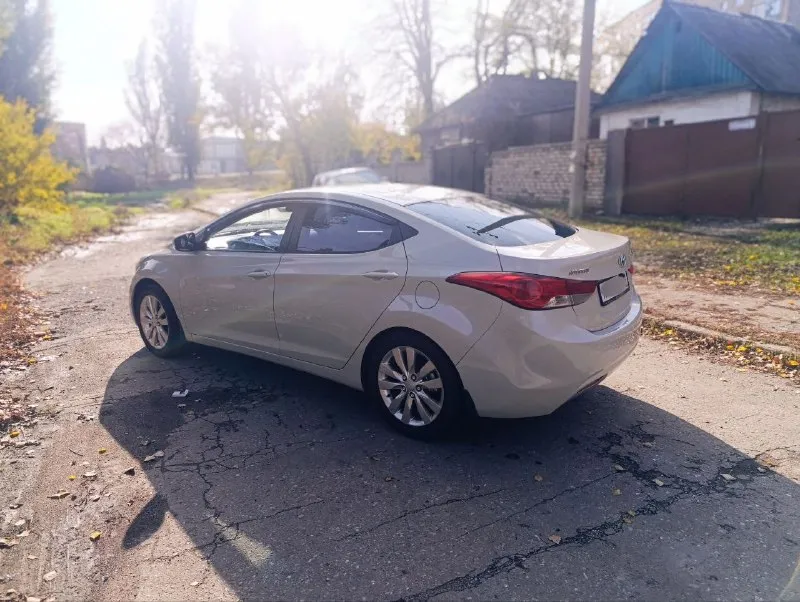 Автор: [ продам свою hyundai elantra 2013г. .1'6.мех. бензин. автомобиль в отличном состоянии. кузов покрыт керамикой. учёт на мне, документы кристально чистые.3 хозяина. техника огонь ! ни каких ошибок нет абсолютно !!!. кондер заправлен холодит. электроника вся работает каждая кнопка, задняя камера хорошая музыка. свет леды. вобщем садись да езжай, приезжайте сами всё увидите и поймете !!! пробег 240 тысяч км !!!! салон в идеале, чистый ухоженный, ни потёртый. без дтп, стекла все родные. подвеска перебрана отлично. двигатель масло не расходует не дымит работает как часы ), (то каждые 7 т. км), (готов к любым проверкам). за авто не стыдно. есть сервисная книжка и два ключа. два комплекта новых колёс зима и лето r17. цена 950. ₽ хороший торг реальному покупателю. +79493880313.. ❗❗❗наш телеграм канал [ бесплатное размещение за репост❗❗❗ правила сообщества [ 📞 звоните: +7(949)3880313 - фотография - 1