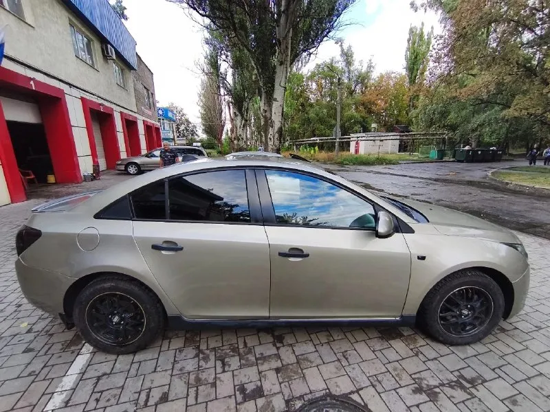 Chevrolet cruze 2010г. 1.6 автомат. отличное состояние. всё работает без нареканий. владею 2 года. м... - фотография