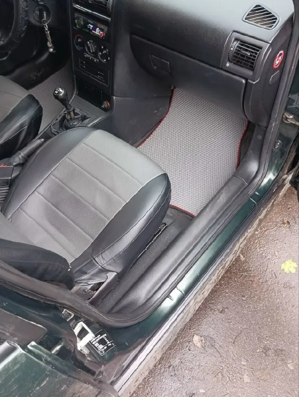 Продам opel astra 2003 двигатель 1.6 (8 клапанов), бензин, коробка механика. пробег 330000 автомобиль в хорошем состоянии, один хозяин цена 500000₽ торг осмотр в г. макеевка +79493196665 📞 звоните: +7(949)3196665 - фотография - 6