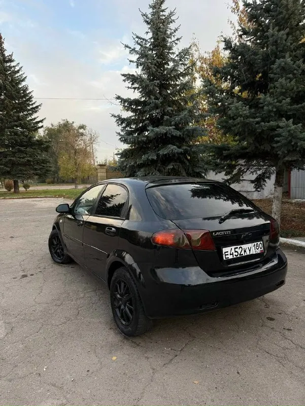 Автор: [ chevrolet лаччети год выпуска - 2008 юр. чистый автомобиль👌 без штрафов, арестов, запрето и пр. ерунды✅ (стоит на учете) я хозяин родной пробег - 260 т. км мотор 1.4 работает идеально, не дымит, не троит, не пердит, тяга отличная, масло не ест. коробка - механика, передачи все без хрустов и вылетов🤙 подвеска - плотненькая, отрабатывает хорошо. по технической части автомобиль в хорошем состоянии. дно - пороги - целые 2 электростеклоподьемника гидро-усилитель руля кондиционер (работает)❄ мульти-руль abs подогрев заднего стекла осмотр: харцызск телефон: +79494145562 цена: 400.000 руб. . . ❗❗❗наш телеграм канал [ бесплатное размещение за репост ❗❗❗ 📞 звоните: +7(949)4145562 - фотография - 2