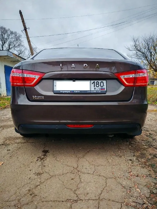 Здравствуйте! продам отличный автомобиль ваз vesta. год выпуска 2020. лучшая качественная досанкционная сборка! обьм 1,6l (клапана не гнет!). кпп механика. пробег 73000 км. супер красивый и практичный цвет"aнгкop"! состояние нового авто! машина без дтп и прочих неприятностей, ни одного крашенного элемента (кузов оцинкован!). все стекла родные заводские. бережное гаражное хранение, все зоны риска в броне плёнке. установлена магнитола teyes cc3l 2к, камера заднего вида, сигнализация с автозапуском. установлены дхо двухцветные. регулировка руля по высоте и вылету. высокий клиренс и стальная защита двигателя. малый расход топлива. машина полностью обслужена и не требует ни каких вложений. очень крепкое, надежное, проверенное временем не дорогое в обслуживании авто! документы в порядке - хозяин. цена 930 000 руб. лучшее предложение по региону! горловка. +79493841764. 📞 звоните: +7(949)3841764 - фотография - 10