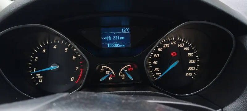 Продается ford фокус. 2014 год. двигатель 1.6, кпп механика. пробег 105000 км, максимальная комплектация. кузов в отличном состоянии, без ржавчины и рыжиков. торг с покупателем после осмотра. цена 980000. +79490844585 📞 звоните: +7(949)0844585 - фотография - 6