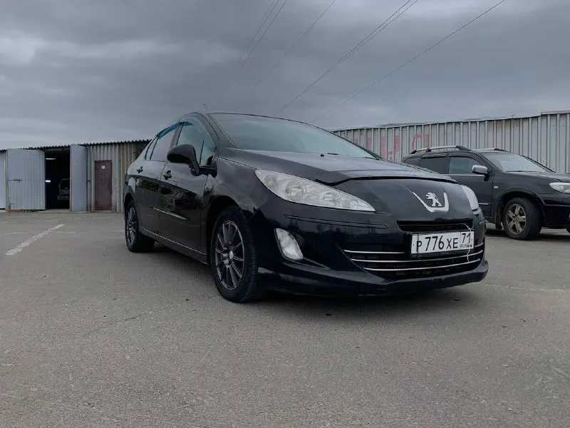 Продам peugeot 408 2012 года :1.6 пробег: 190000 машина по технике без нареканий, состояние хорошее, по кузову имеются не значительные следы эксплуатации, так же имеется несколько подкрасов цена:600.000торг обмен все вопросы по телефону: +79496407500 владимир 📲 tg: @nukak 📞 звоните: +7(949)6407500 - фотография - 2