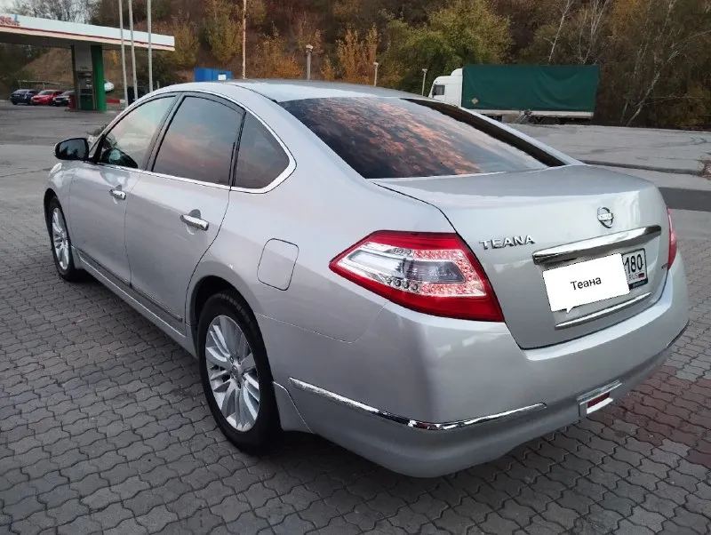 ❗ продажа от собственника❗ teana. 2011 год мотор 2.5 самый лучший в линейке - коробка- вариатор (работает идеально) пробег:242.000 -двух зонный климат контроль -кондиционер -подогрев сидений -бесключевой доступ start/stop -круиз контроль -камера заднего вида - электросиденья - омыватель фар -аудио система usb/aux -кожаный салон -мульти руль -электро зеркала -датчик света и дождя. авто в отличном состоянии без вложений, от слова совсем. любые проверки на любом сто за ваш счёт ✅ я собственник - переоформление без проблем. цена 1.🍋150 000 торг при виде денег осмотр г донецк. буденновский район. +7949-382-12-60-телеграмм-ватсапп +7949-845-25-88 📞 звоните: +7(949)3821260 - фотография - 2