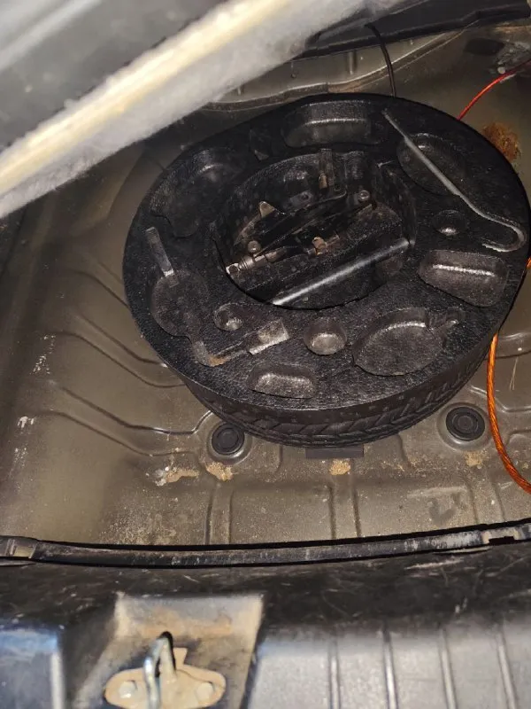 Chevrolet aveo 2008г 232.000 родного пробега двигатель работаем ровно авто в хорошем состоянии 2 стеклоподъемника кондиционер холодит печка греет как в бани подвеска отрабатывает отлично коробка переключает как надо без нареканий салон в отлично состоянии для своих лет 🔤 центральный замок, электрика вся работает пороги и дно хорошем состоянии +79494508639 📲 tg: @harmonksrfon 📞 звоните: +7(949)4508639 - фотография - 2