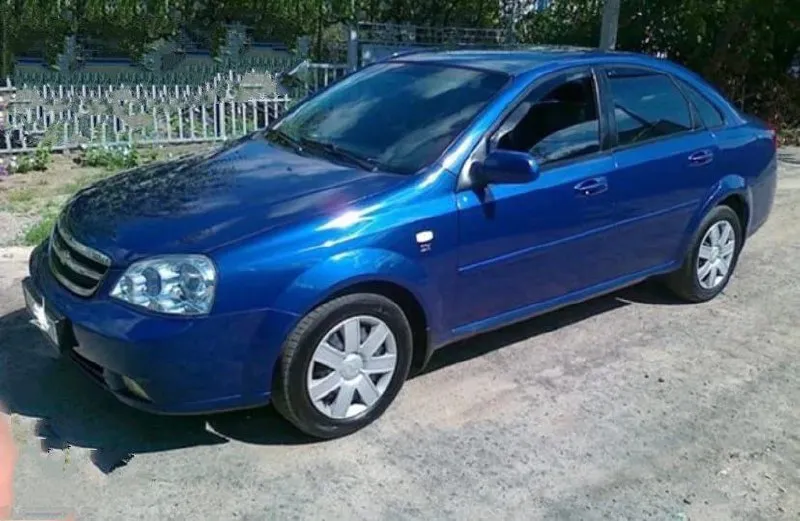 Chevrolet лачетти 2008 год двигатель 1.6 работает отлично масло синтетика от замены до замены не рас... - фотография