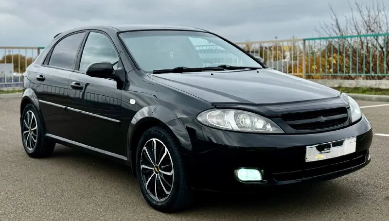 Chevrolet lacceti 2008 эксплуатации, выпус 2007 28 декабря! 1.6 бензин механика, автомобиль в отличном состоянии без вложений! без рыжиков без гнили пороги дно в отличном состоянии! салон чист ухоженный! без дтп! крашено 2 элемента вторичный окрас косметика! два комплекта ключей два комплекта резины зима лета! авто сел и поехал масложора нету! птс оригинальный! юридически кристально зеленая чистая! осмотр город донецк! срочно все вопросы по телефону звонить в любое время! цена 520 тыс руб! +7949-401-03-58 📞 звоните: +7(949)4010358 - фотография - 3