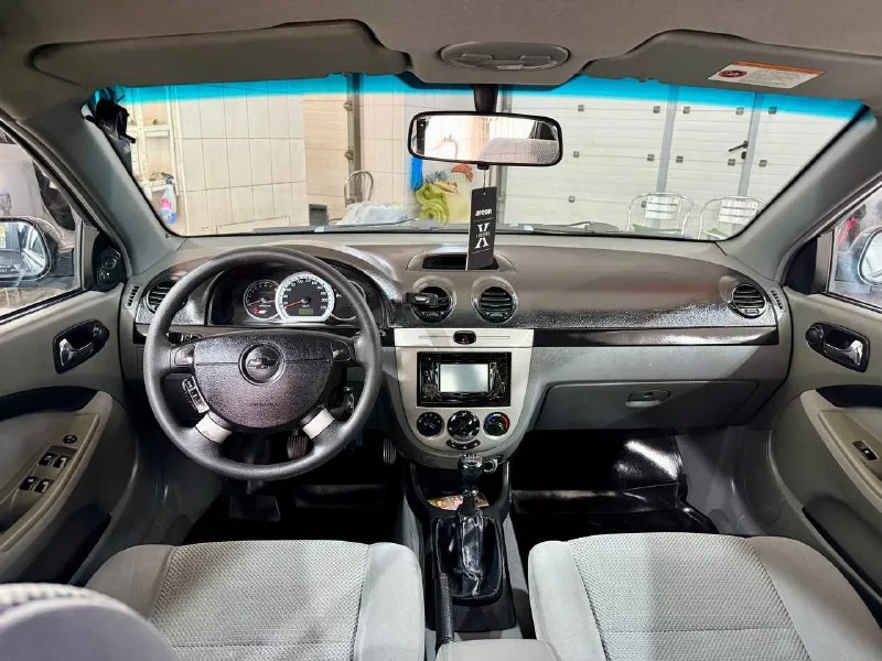 Chevrolet lacceti 2008 эксплуатации, выпус 2007 28 декабря! 1.6 бензин механика, автомобиль в отличном состоянии без вложений! без рыжиков без гнили пороги дно в отличном состоянии! салон чист ухоженный! без дтп! крашено 2 элемента вторичный окрас косметика! два комплекта ключей два комплекта резины зима лета! авто сел и поехал масложора нету! птс оригинальный! юридически кристально зеленая чистая! осмотр город донецк! срочно все вопросы по телефону звонить в любое время! цена 520 тыс руб! +7949-401-03-58 📞 звоните: +7(949)4010358 - фотография - 8