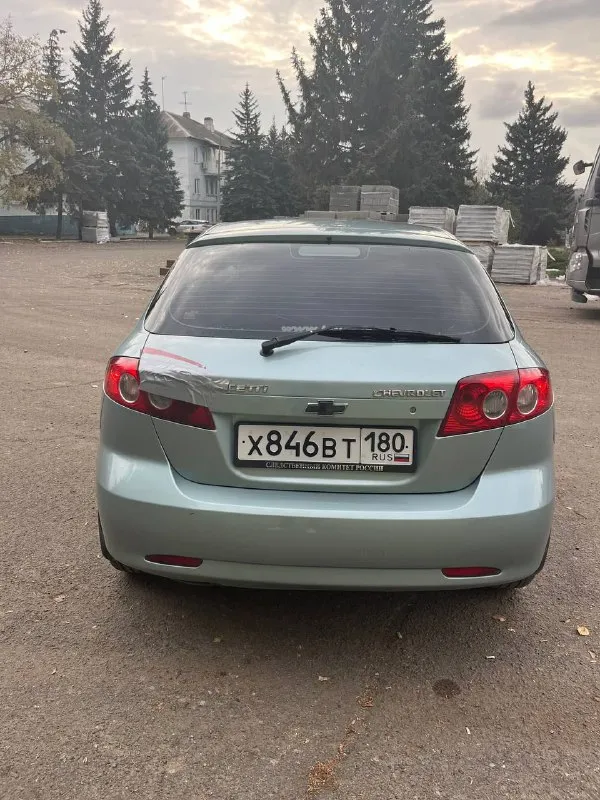 Цена 350к (минимальный торг) продажа очень срочная продаю лачети в кузове (продаю свою машину)хетчбэк. автомобиль 2005 года. в хорошем состоянии для своих лет. пробег 205500км по технике всё отлично. двигатель капиталка (делалось все для себя ) ходовая часть(полностью перебранная от а до я ) и кпп полностью исправны. масла все поменянные хорошая резина (меньше сезона проездил ) установлен руль от круза (отдал 25к ) есть всё для комфортного использования. по кузову есть небольшие коцки(они не значительные ) комплектация кондиционер. гидроусилитель руля. стеклоподъемники. подушки безопасности. салон чист. сидения не просижены. юридически кристально чиста. осмотр г. докучаевск (возможен пригон) +79498704580 +79493119278 📞 звоните: +7(949)8704580 - фотография - 2