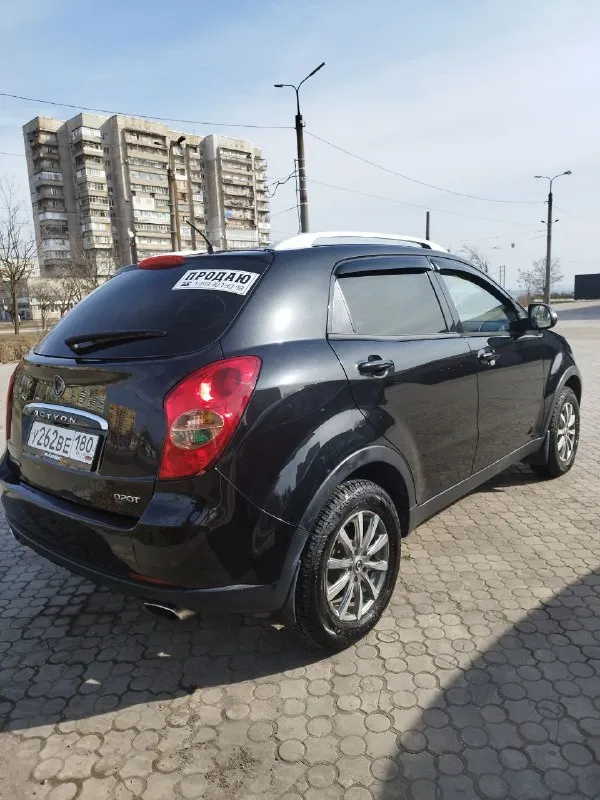 Продам ssang yong action 2012г. 2,0 дизель, пробег 125897км, передний привод. состояние идеальное, полностью обслужен, полностью проведено то. датчик света, дождя, кондиционер работает, подогрев передних сидений, круиз контроль, парктроник, видеорегистратор, сигнализация. документы в порядке. юридически чистый. готов к переоформлению. осмотр г. мариуполь цена 1🍋050тыс. руб. ( торг у капота). +79493073018 📲 tg: елена березовская 📞 звоните: +7(949)3073018 - фотография - 2
