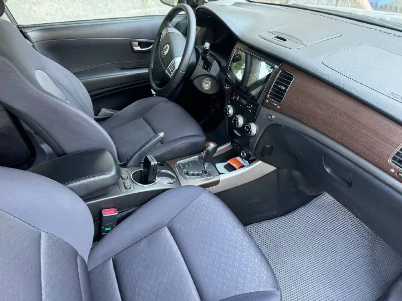 Продам ssang yong action 2012г. 2,0 дизель, пробег 125897км, передний привод. состояние идеальное, полностью обслужен, полностью проведено то. датчик света, дождя, кондиционер работает, подогрев передних сидений, круиз контроль, парктроник, видеорегистратор, сигнализация. документы в порядке. юридически чистый. готов к переоформлению. осмотр г. мариуполь цена 1🍋050тыс. руб. ( торг у капота). +79493073018 📲 tg: елена березовская 📞 звоните: +7(949)3073018 - фотография - 6