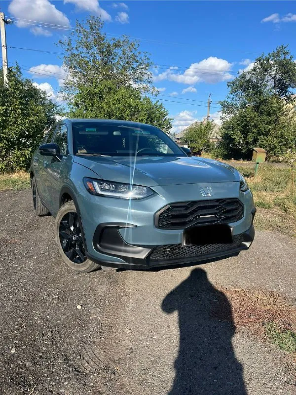 Honda hr-v конец 2022 года два комплекта резины и ковриков пробег 34 тыс атмосферный мотор 2.0 бензи... - фотография