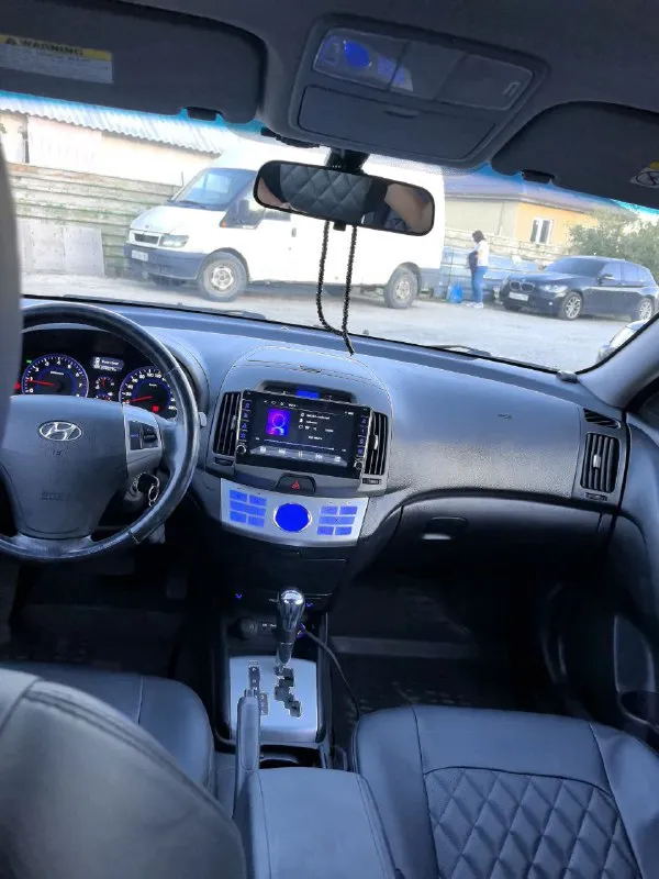 Продам хундай элантра год выпуска 2010 1.6 бензин коробка автомат пробег 240 тыс коробка и мотор работает отлично контрактный стоит машина техническа в хорошем состоянии, абсолютно без вложений. электропривод. обогрев передних сидений. стеклоподъёмники передние и задние. климат, кондиционер работает отлично. новая оптика камера заднего вида доводчики всех стёкол установлена сигнализация с автозапуском. машина находиться в мариуполе я собственник +7 949 613 48 02 цена 770 тысяч хороший торг. срочно нужны деньги. красивый номер в подарок) 📲 tg: анар 📞 звоните: +7(949)6134802 - фотография - 2