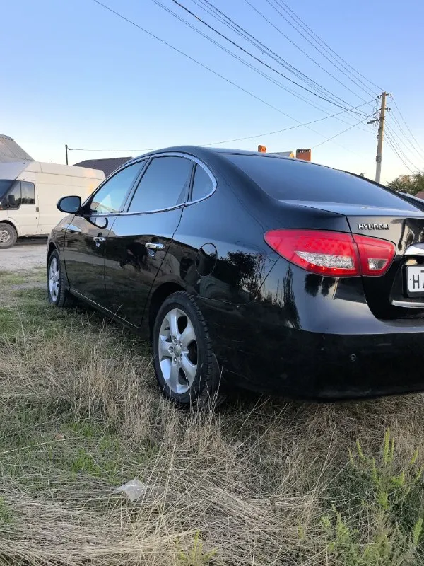 Продам хундай элантра год выпуска 2010 1.6 бензин коробка автомат пробег 240 тыс коробка и мотор работает отлично контрактный стоит машина техническа в хорошем состоянии, абсолютно без вложений. электропривод. обогрев передних сидений. стеклоподъёмники передние и задние. климат, кондиционер работает отлично. новая оптика камера заднего вида доводчики всех стёкол установлена сигнализация с автозапуском. машина находиться в мариуполе я собственник +7 949 613 48 02 цена 770 тысяч хороший торг. срочно нужны деньги. красивый номер в подарок) 📲 tg: анар 📞 звоните: +7(949)6134802 - фотография - 6