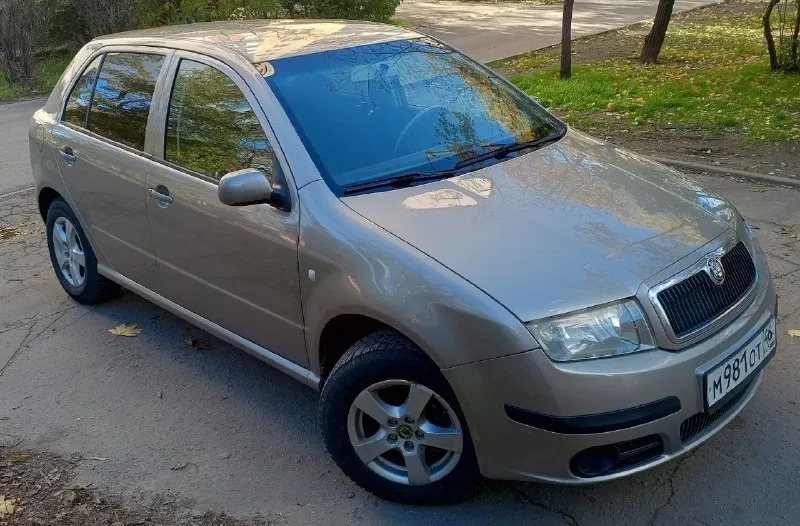 Продам skoda fabia ( skoda фабия) 2006 г. 1,2 бензин. диски литые r 14 на хорошей зимней резине. мкпп-5. кондиционер, гур, airbag, abs, epc, цз, подогрев зеркал, подогрев сидений, магнитола jvc, электростеклоподъемники. ‎салон, дверные карты, потолок в отличном состоянии. ‎410тыс, торг. переоформление ‎+79490358521 📲 tg: николай 📞 звоните: +7(949)0358521 - фотография - 2