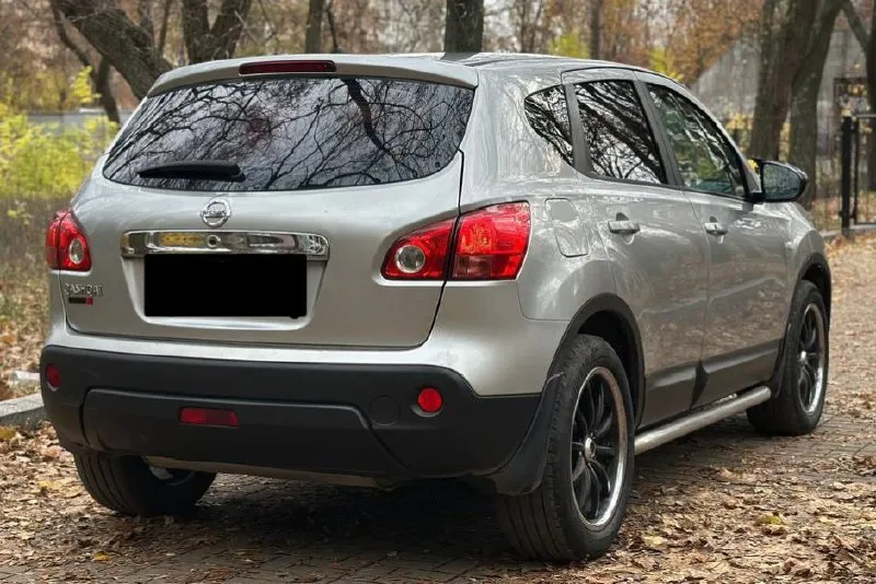 В продаже nissan qashqai 2008г ‎✅максимальная комплектация !!! ‎✅полный привод 4wd ‎✅2.0l коробка автомат ‎✅215 000 пробег ‎✅2 хозяина за всё время !!! ‎✅птс оригинал!!! ‎✅родные стекла!!! ‎✅ксенон фары заводские!! ‎✅ксенон туманки ‎✅кожаный салон ‎✅без ключевой доступ ‎✅два ключа ‎🌿зелёная автотека ‎авто в хорошем состоянии ‎обслужен!!! ‎на данный момент без вложений ‎мотор не троит, не дымит, масло не расходует. ‎коробка переключает плавно, ‎ходовая обслужена ‎по кузову без ржавчины гнили ‎дно пороги всё целое ‎комплектация:tekna pack ‎камера заднего вида ‎кожаный руль ‎климат контроль ‎круиз контроль ‎управление на руле ‎4 стеклоподъёмника ‎складывания зеркал ‎электро зеркала ‎подогрев заднего стекла ‎подогрев передних сидений ‎бортовой компьютер ‎датчик света, дождя ‎омыватель фар ‎монитор, навигация, музыка. aux, bluetooth, cd, fm ‎титан диски r18 ‎документы без штрафов, запретов, ограничений ‎продажа по дкп или мрэо ‎цена 895.000р. торг уместен!!! ‎осмотр донецк ‎+79494017806 ‎+79493977821 телеграм - фотография - 5