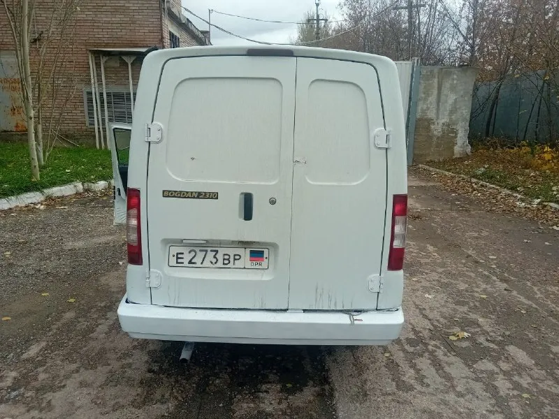 Продаю ваз 2310 богдан цена 350 т. р. авто 2013 г. в. двигатель 1.6 16 кл. двигатель, коробка, ходовка, электроника, все в идеальном состоянии, авто без вложений по технической части сел и зарабатывай деньги. тел 7949 310-18-91 - фотография - 3