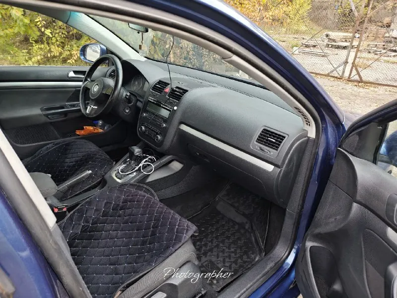 🚙Vw jetta 5 1.4 tsi dsg 2009 г. В.
📱Телефон +79490356867
💰Стоимость 600000 руб
Авто на данный момент полностью обслужен, кузов облит полностью исправлявлял ваговские болячки и косяки предыдущих владельцев. Зимняя резина проехала один сезон. Сцепление и маховик менял 5 т. Назад, новые свечи новые форсунки новая цепь грм из вложений чистка впуска и химчистка салона. Отдам немного запчастей. - фотография - 8