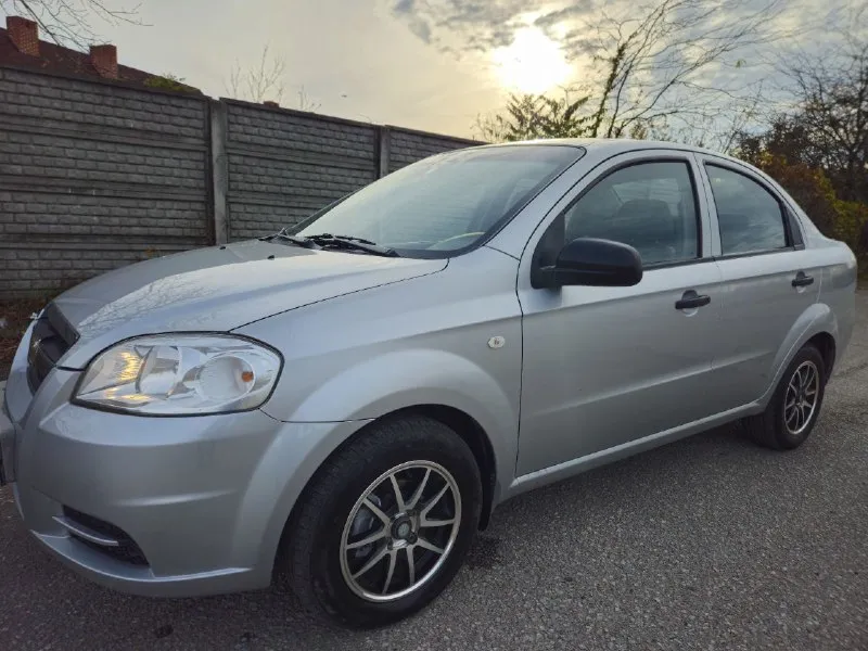 Продам. chevrolet aveo 2006г мотор 1.4 в хорошем состоянии цена 495.000р +79493634866 - фотография