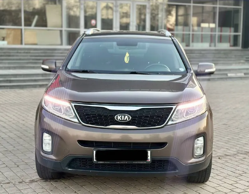 Kia sorento рестайлинг 2.4 газ/бензин 2014г автомат автомобиль весь в заводском окрасе!!! все стекла родные включая лобовое !! вписано в документы ! два ключа! есть все для комфортного вождения! парктроник, монитор андройд, подогрев сидений, климат/контроль, круиз/контроль, мульти/руль, и многое другое… с документами полный порядок!!!!! переоформление в мрэо! цена 1.490₽ все вопросы по тел+79495722131 📲 tg: дмитрий 📞 звоните: +7(949)5722131 - фотография - 2