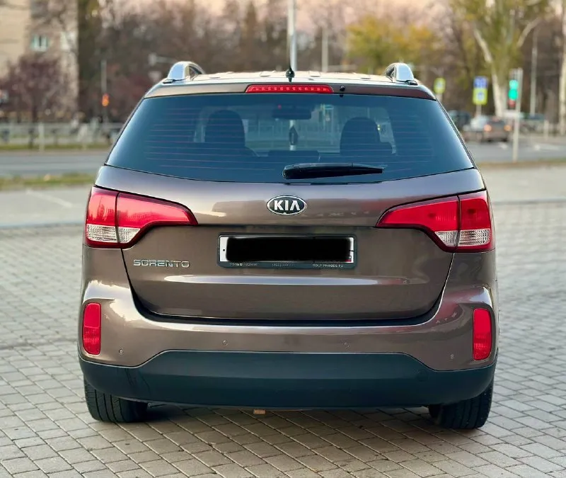 Kia sorento рестайлинг 2.4 газ/бензин 2014г автомат автомобиль весь в заводском окрасе!!! все стекла родные включая лобовое !! вписано в документы ! два ключа! есть все для комфортного вождения! парктроник, монитор андройд, подогрев сидений, климат/контроль, круиз/контроль, мульти/руль, и многое другое… с документами полный порядок!!!!! переоформление в мрэо! цена 1.490₽ все вопросы по тел+79495722131 📲 tg: дмитрий 📞 звоните: +7(949)5722131 - фотография - 5