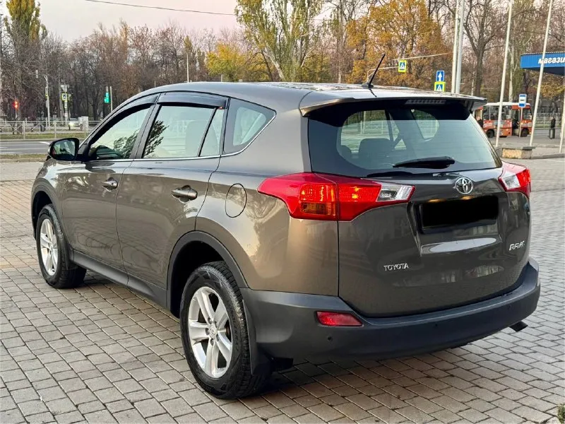 Toyota rav4 эксплуатация с 2014 года двигатель 2.0 бензин коробка автомат пробег родной 145 тыс. км автомобиль в достойном состоянии, кузов без дтп и окрасов ! двигатель, коробка, ходовая на 5+, вложения не требует от слова совсем ! с документами полный порядок любой вид оформления ! цена 1.675 тыс. ₽ хорошим людям хороший торг!!! звоните остальное по +79497525498 бывает проблема со связью телеграмм на этом же номере ! 📲 tg: владислав 📞 звоните: +7(949)7525498 - фотография - 3