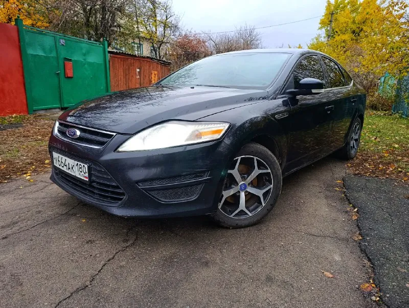 Г. дебальцево. продам ford мондео 2014г. в 1.6 бензин пробег 178000, кондиционер холодит, мультируль... - фотография