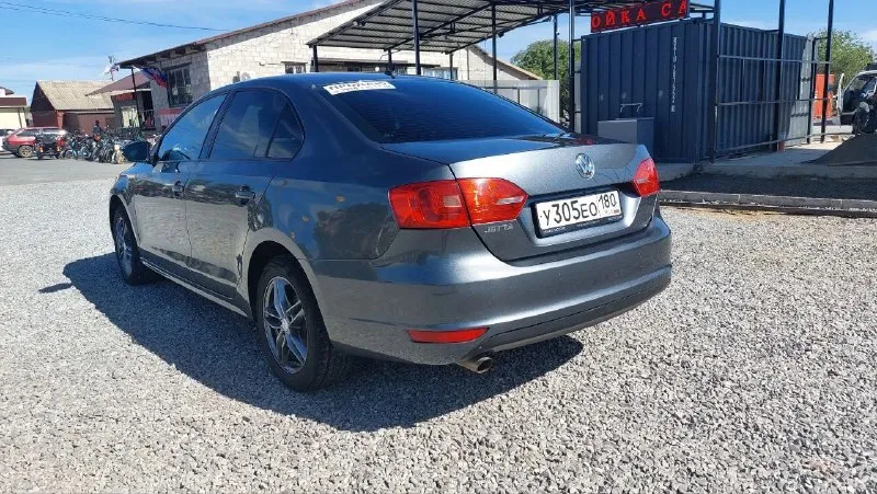 Продаю volkswagen jetta 2012года. Мотор 1.6 атмосферный на автомате. Мексиканская сборка. Пробег 180000км. Птс оригинал я второй владелец. Состояние отличное. Комплектация раздельный климат-контроль круиз-контроль подогрев передних сидений 4 стеклоподъёмника с доводчиками электро зеркала с подогревом штатная мультимедиа мультируль 2ключа, 2брелка литые диски r16 с новой зимней резиной возможен пригон на осмотр. 1 130 000 с торгом +79497151738
📞 Звоните: +7(949)7151738 - фотография - 8
